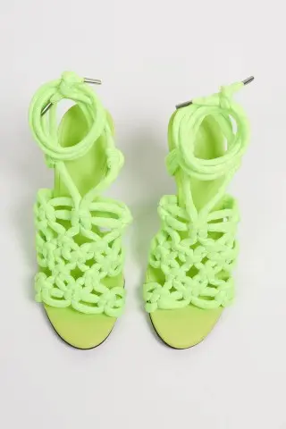 Sandalia Launches Perfume with strings