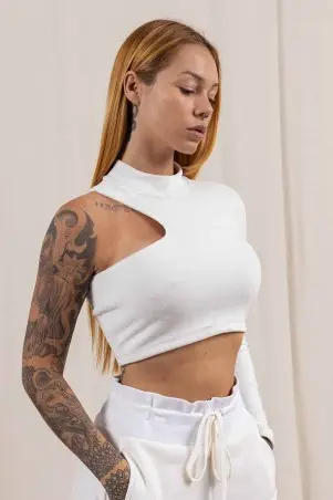 Cropped Pelinho Ombro Aparente