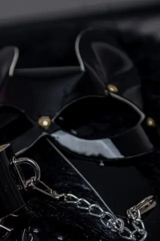 Black Wish Separate Mask