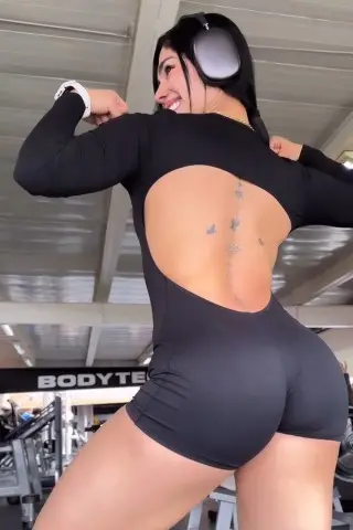 Macaquinho Shadow Grace