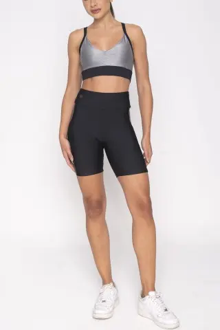 Minimal Bermuda Shorts Minimal Bermuda Shorts