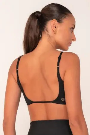 Minimal Vibe Black Top