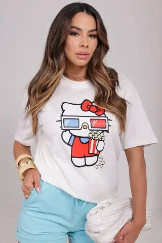 T-Shirts Hello Kitty vai ao Cinema