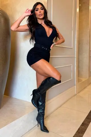 Macaquinho Black Shine Cutout