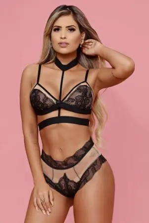 Sealing Illusion Set with Black Chocker